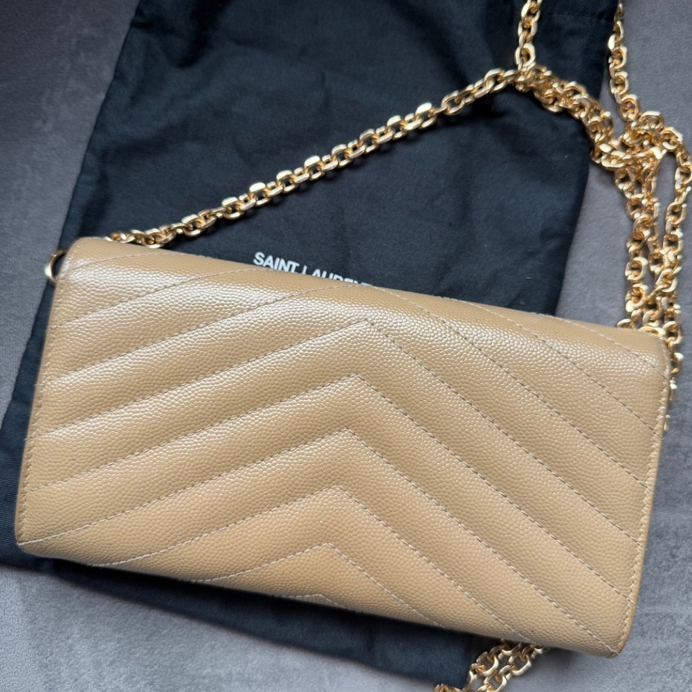 Yves Saint Laurent beige Cassandre envelope flap wallet on chain - Picture 8 of 9